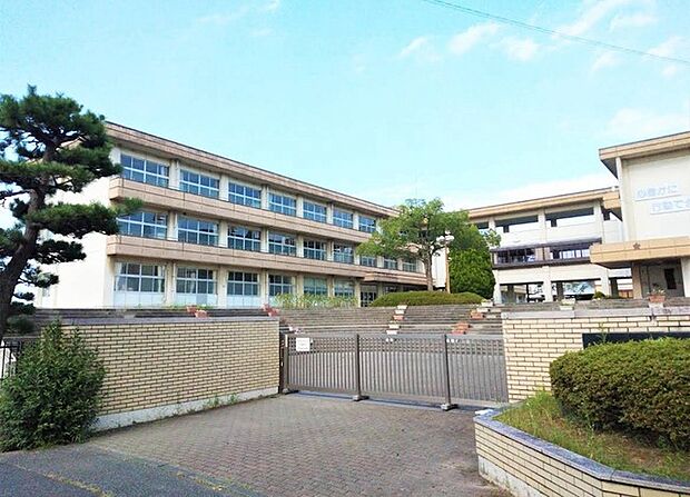 いわき市立中央台北中学校(887m)