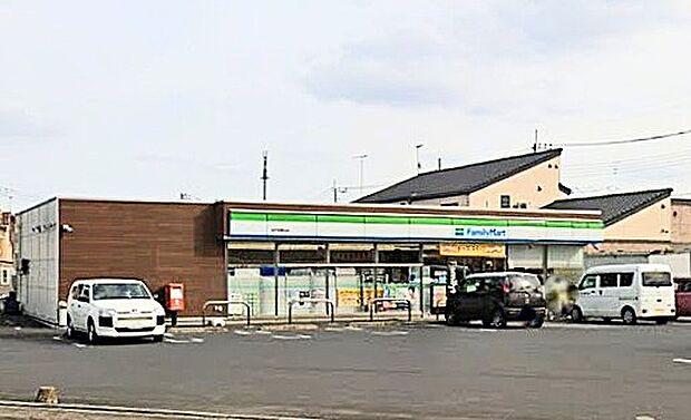 ファミリーマート水戸双葉台店(500m)