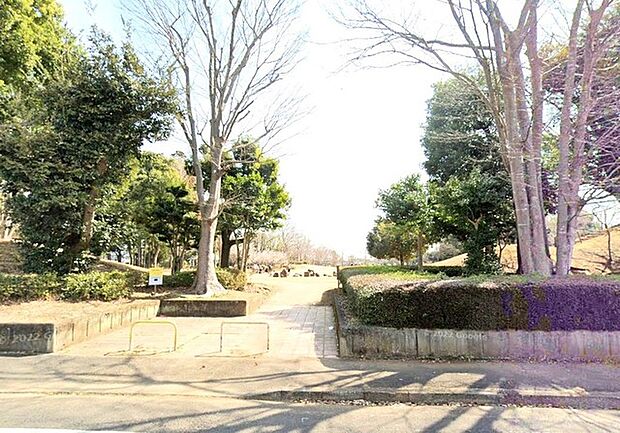 双葉台公園(350m)