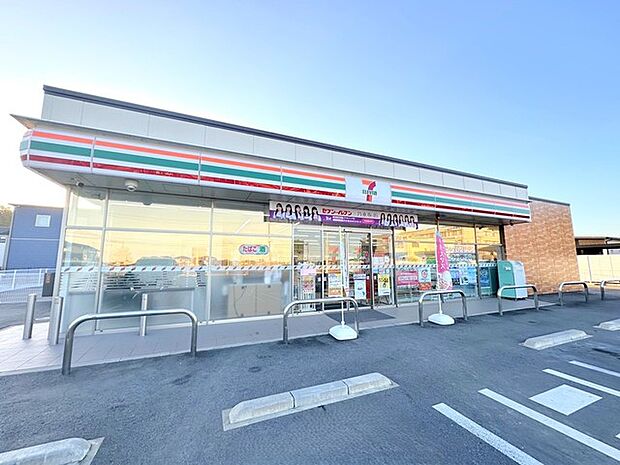 セブンイレブン茨城県庁西店（650m）