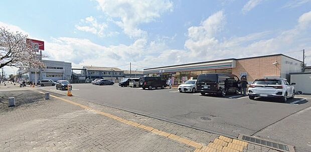 セブンイレブン茨城県庁西店(650m)