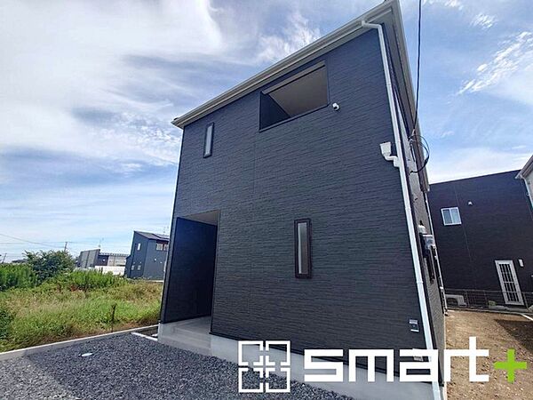 ～ご家族を守る「耐震等級3」～ ・住宅性能評価において「耐震等級3」を取得。地震に強い家であることが証明されております。 ・倒壊の恐れが低くなりますので、地震保険が半額になるメリットも。