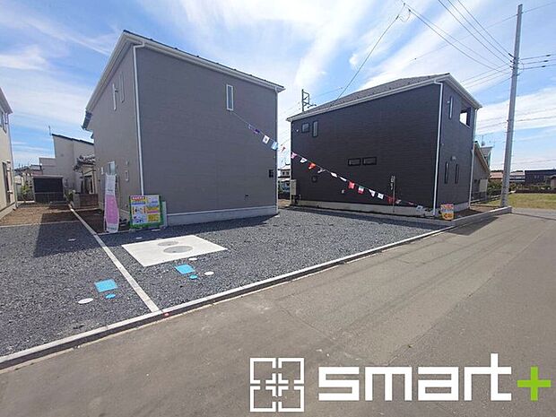 ~閑静な住宅街の立地~ ・周辺は閑静な住宅街となっておりますので、静かな暮らしをご実現いただけます。 ・前面道路の交通量も多くないので、小さなお子様がいるご家庭でもご安心ですね。