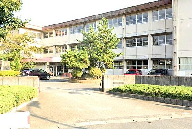 日立市立大沼小学校(350m)