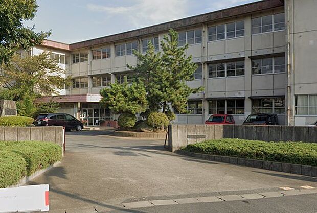 日立市立大沼小学校(350m)