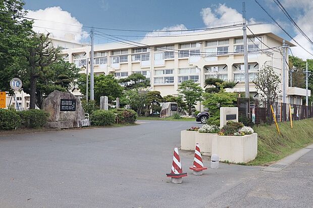 ひたちなか市立前渡小学校(2300m)