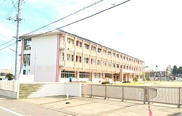 竹原小学校(2300m)