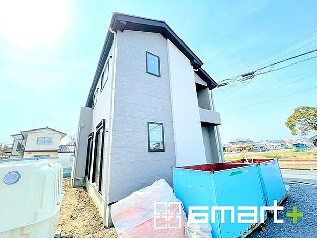 ～ご家族を守る「耐震等級3」～ ・住宅性能評価において「耐震等級3」を取得。地震に強い家であることが証明されております。 ・倒壊の恐れが低くなりますので、地震保険が半額になるメリットも。 