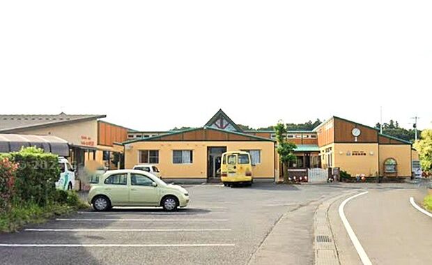 納場保育園(1200m)