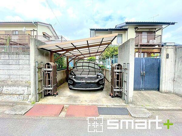 ～駐車場ももちろんございます～ ・駐車場もありますので、お車をご利用される方にもお勧めのお住まいです。 ・カーポートなどのオプションもお気軽にご相談くださいませ。