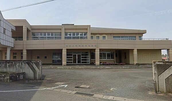 茨城町立青葉小学校（1600m）