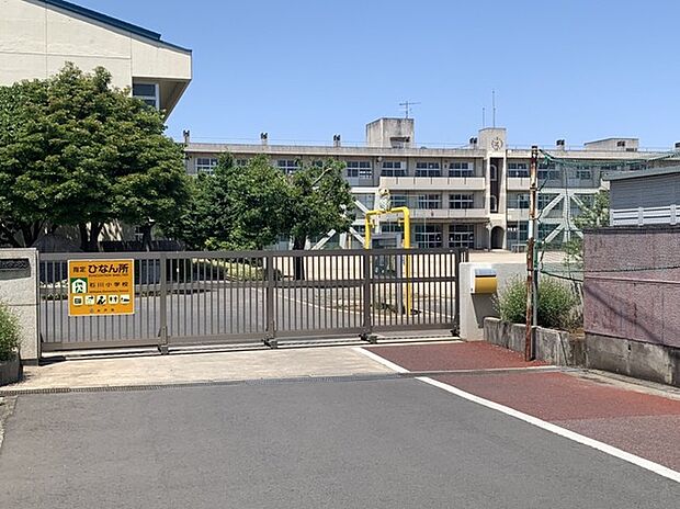 水戸市立石川小学校(450m)