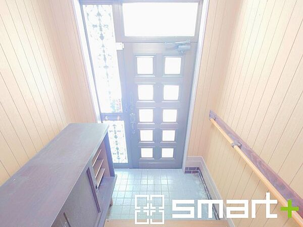 ～十分な容量のシューズボックス～ ・備え付けのシューズボックスは充分な容量を確保。 ・より大型のものへのご変更などご希望の方もお気軽にご相談くださいませ。