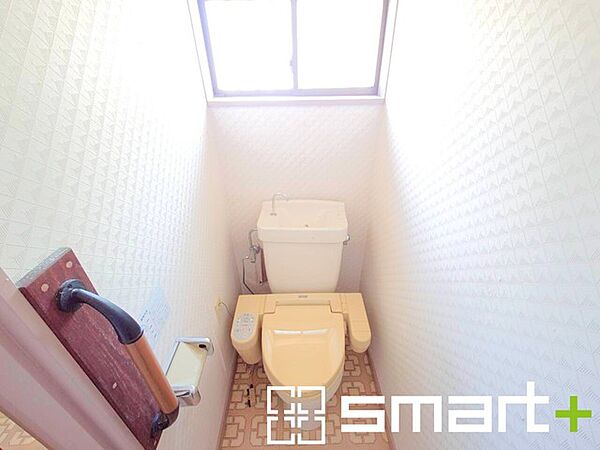 ～リフォームもお任せください～ ・トイレなど水回りのリフォームもお任せくださいませ。 ・床面のクッションフロア変更も可能ですのでお気軽にお任せください。