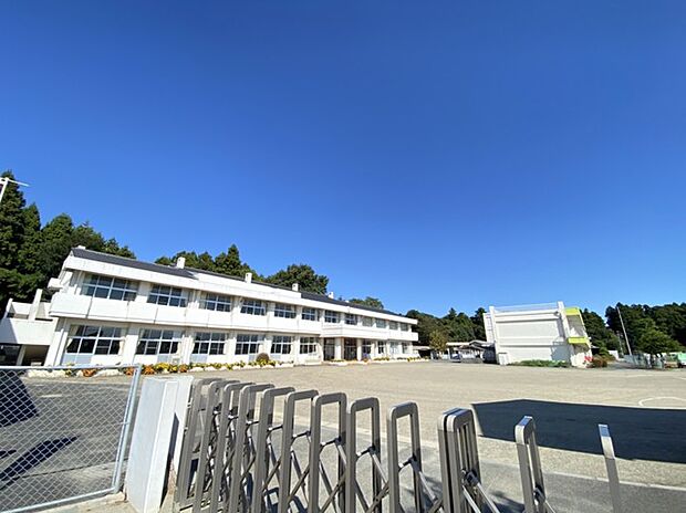 瓜連中学校(1100m)