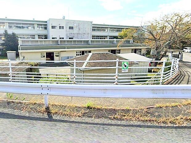 日立市立滑川小学校(450m)