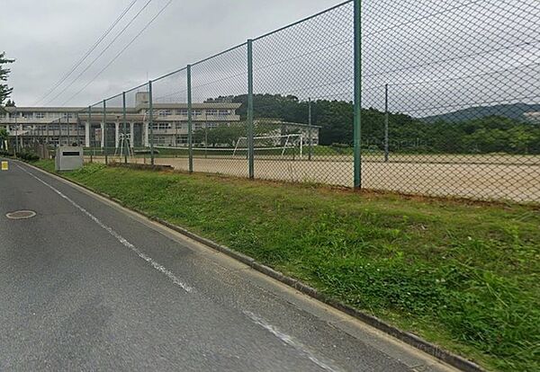 常陸太田市立世矢中学校（2600m）