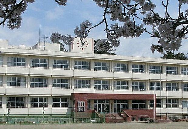 常陸大宮市立大宮小学校（1700m）