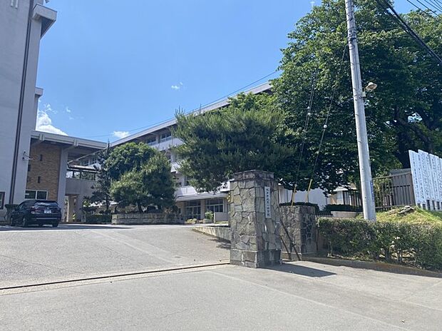水戸市立第一中学校(1300m)