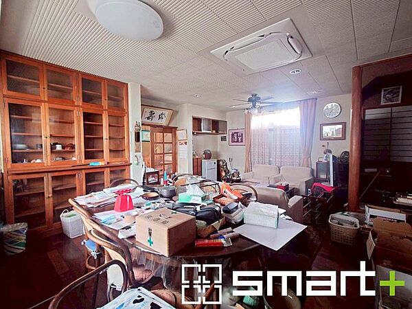 ～ナチュラルな色彩のＬＤＫ～ ・自然な風合いの色味で纏められたＬＤＫは家具のコーディネートもしやすくなっております。 ・どんなインテリアにするか、考えるだけでも楽しくなりますね。
