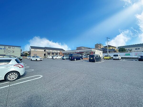 セブンイレブン牛久駅西店（350m）