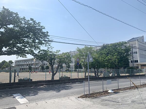 ひたちなか市立中根小学校（1600m）