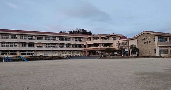 北茨城市立明徳小学校（2300m）