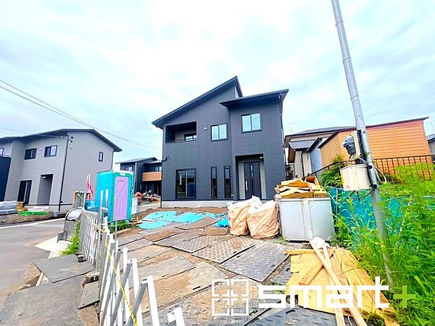 ~ご家族を守る「耐震等級3」~ ・住宅性能評価において「耐震等級3」を取得。地震に強い家であることが証明されております。 ・倒壊の恐れが低くなりますので、地震保険が半額になるメリットも。