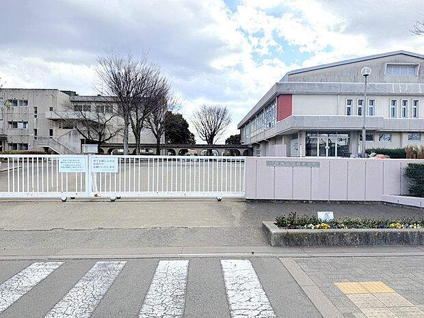 水戸市立笠原中学校（1300m）