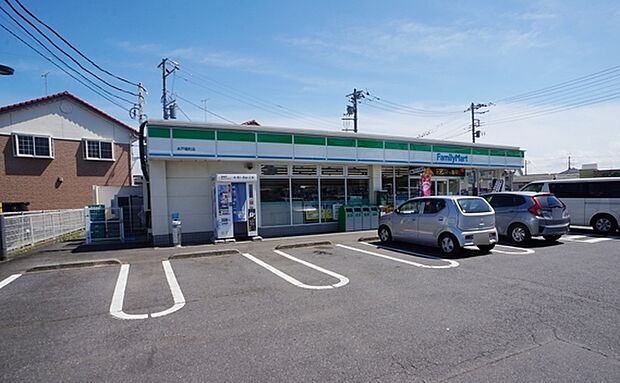 ファミリーマート水戸堀町店(200m)