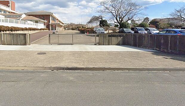 ひたちなか市立長堀小学校(700m)