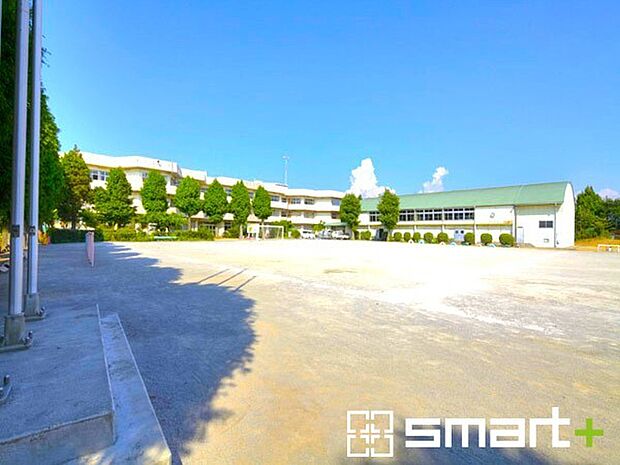 法典東小学校(1300m)
