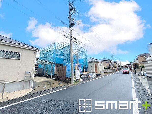 ~閑静な住宅街の立地~ ・周辺は閑静な住宅街となっておりますので、静かな暮らしをご実現いただけます。 ・前面道路の交通量も多くないので、小さなお子様がいるご家庭でもご安心ですね。