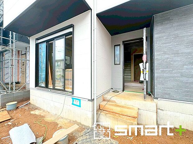 ～ご家族を守る「耐震等級3」～ ・住宅性能評価において「耐震等級3」を取得。地震に強い家であることが証明されております。 ・倒壊の恐れが低くなりますので、地震保険が半額になるメリットも。 