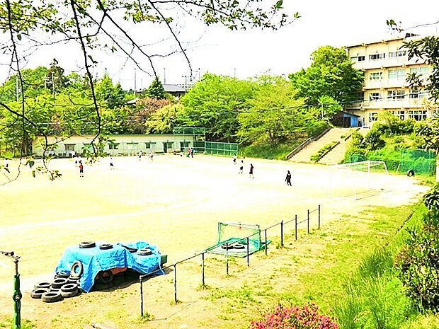 久寺家中学校(220m)