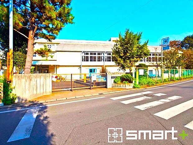 船橋市立大穴小学校（240m）