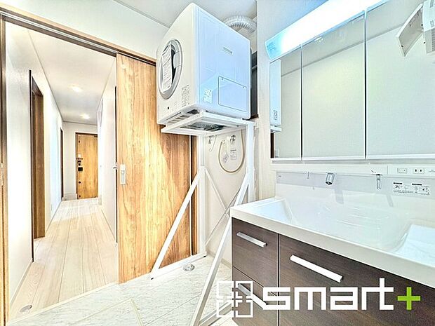 〜嬉しい衣類乾燥機付き〜 ・ガス衣類乾燥機リンナイの乾太くんで雨の日のお洗濯も安心です。 ・容量たっぷり8キロのスタンダードタイプが嬉しいですね。