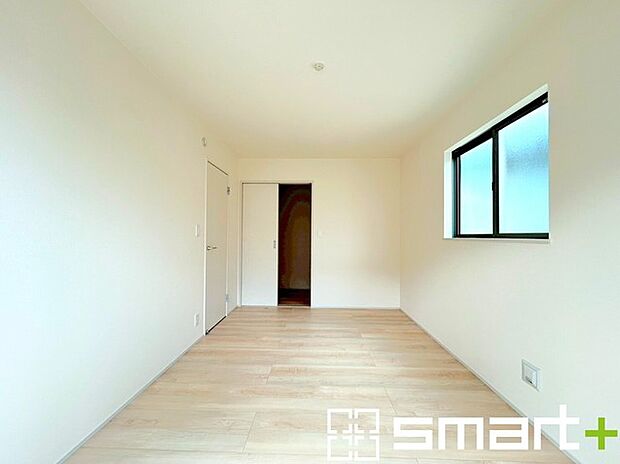 〜ウォークインクローゼットのあるお部屋〜 ・人気のウォークインクローゼットをご用意。季節物や趣味の道具などもスッキリと収納が可能です。 ・最近流行りの収納術などもぜひご活用くださいませ。