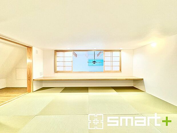 〜嬉しいロフト付き〜 ・オシャレな琉球畳を敷きつめた和の空間。寝室はもちろんゲストルームとしてもお使いいただけます。 ・お子様のプレイルームや趣味のお部屋などにも便利ですね。