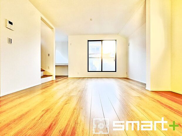 〜家具の配置がしやすい間取〜 ・ＬＤＫはリビングとダイニングの境目が分かりやすくなっており、家具の配置がしやすい造り。 ・どんなインテリアにするか考えるだけでも楽しくなりますね。  