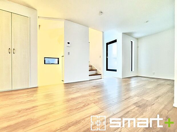 〜家具の配置がしやすい間取〜 ・ＬＤＫはリビングとダイニングの境目が分かりやすくなっており、家具の配置がしやすい造り。 ・どんなインテリアにするか考えるだけでも楽しくなりますね。 