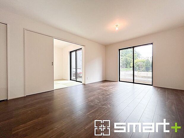 〜家具の配置がしやすい間取〜 ・ＬＤＫはリビングとダイニングの境目が分かりやすくなっており、家具の配置がしやすい造り。 ・どんなインテリアにするか考えるだけでも楽しくなりますね。 