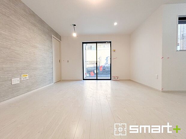 〜家具の配置がしやすい間取〜 ・ＬＤＫはリビングとダイニングの境目が分かりやすくなっており、家具の配置がしやすい造り。 ・どんなインテリアにするか考えるだけでも楽しくなりますね。 