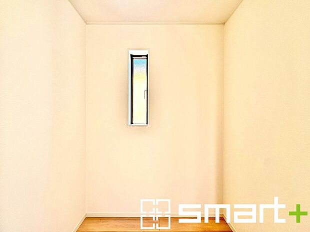 〜フリースペースをご用意〜 ・お仕事はもちろん、勉強部屋としても使えるフリースペースのあるプランを採用。 ・追加の収納としてもご利用可能です。 