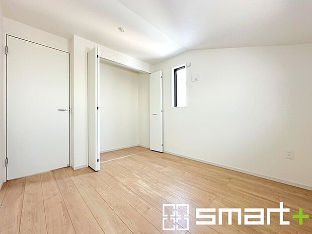 〜ウォークインクローゼットのあるお部屋〜 ・人気のウォークインクローゼットをご用意。季節物や趣味の道具などもスッキリと収納が可能です。 ・最近流行りの収納術などもぜひご活用くださいませ。 