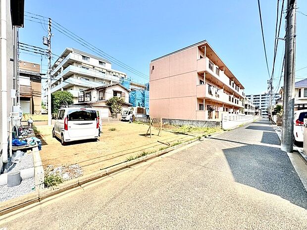 〜子育てしやすい住環境〜 ・小中学校、幼稚園など教育機関が徒圏内に揃っており、子育て世代にも安心の住環境です。 