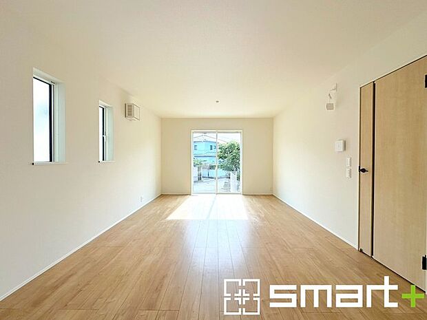 ~家具の配置がしやすい間取~ ・LDKはリビングとダイニングの境目が分かりやすくなっており、家具の配置がしやすい造り。 ・どんなインテリアにするか考えるだけでも楽しくなりますね。