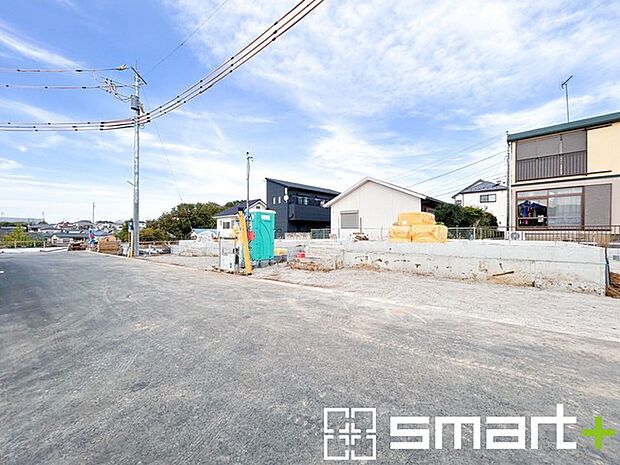 〜風にも強い強靭な建物〜 ・住宅性能評価において「耐風等級2」を取得。 ・大型の台風など暴風にも耐える、強靭な建物となっております。  