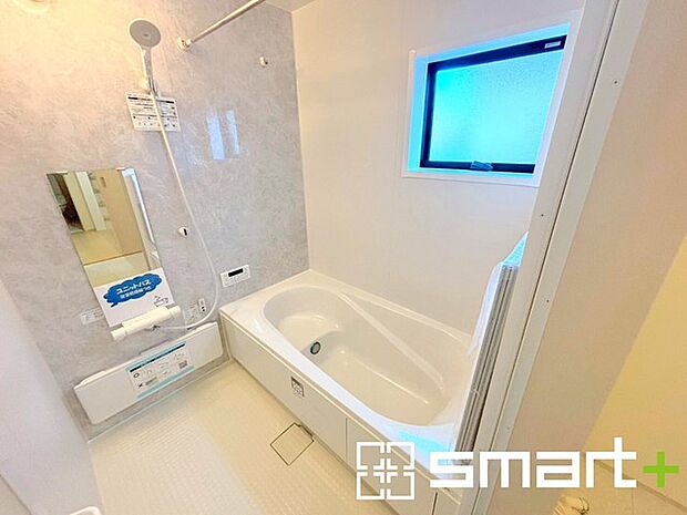 〜浴室乾燥機付きの浴室〜 ・浴室には乾燥機が付いているので雨の日でも洗濯物を干すことが可能です。 ・水はけの良い床材など機能面も充実。マイクロバブルなどオプションもご相談くださいませ。