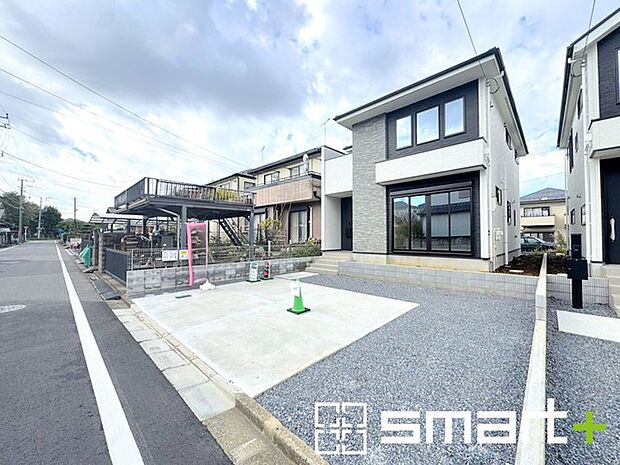 〜閑静な住宅街の立地〜 ・周辺は閑静な住宅街となっておりますので、静かな暮らしをご実現いただけます。 ・前面道路の交通量も多くないので、小さなお子様がいるご家庭でもご安心ですね。 